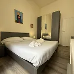 La Violetta Di // Del Ducato Apartment