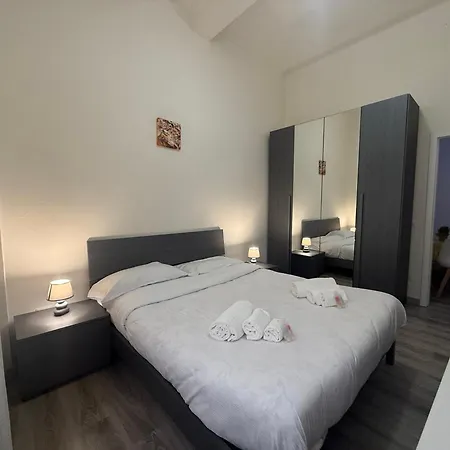 La Violetta Di // Del Ducato